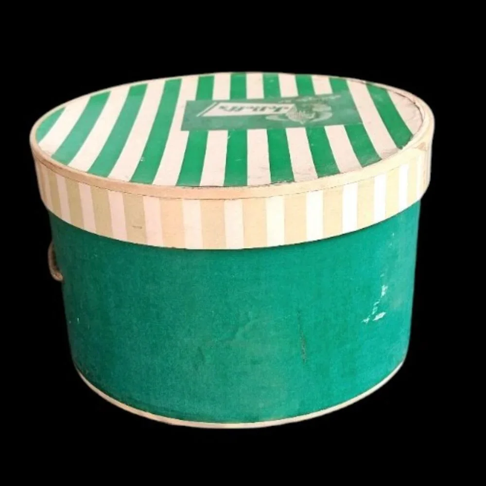 Vintage Jelleff's Washington, DC Cardboard Hat Green & Cream Box
